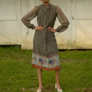 70s chiffon ditsy floral ascot dress with matching waist tie // small-medium