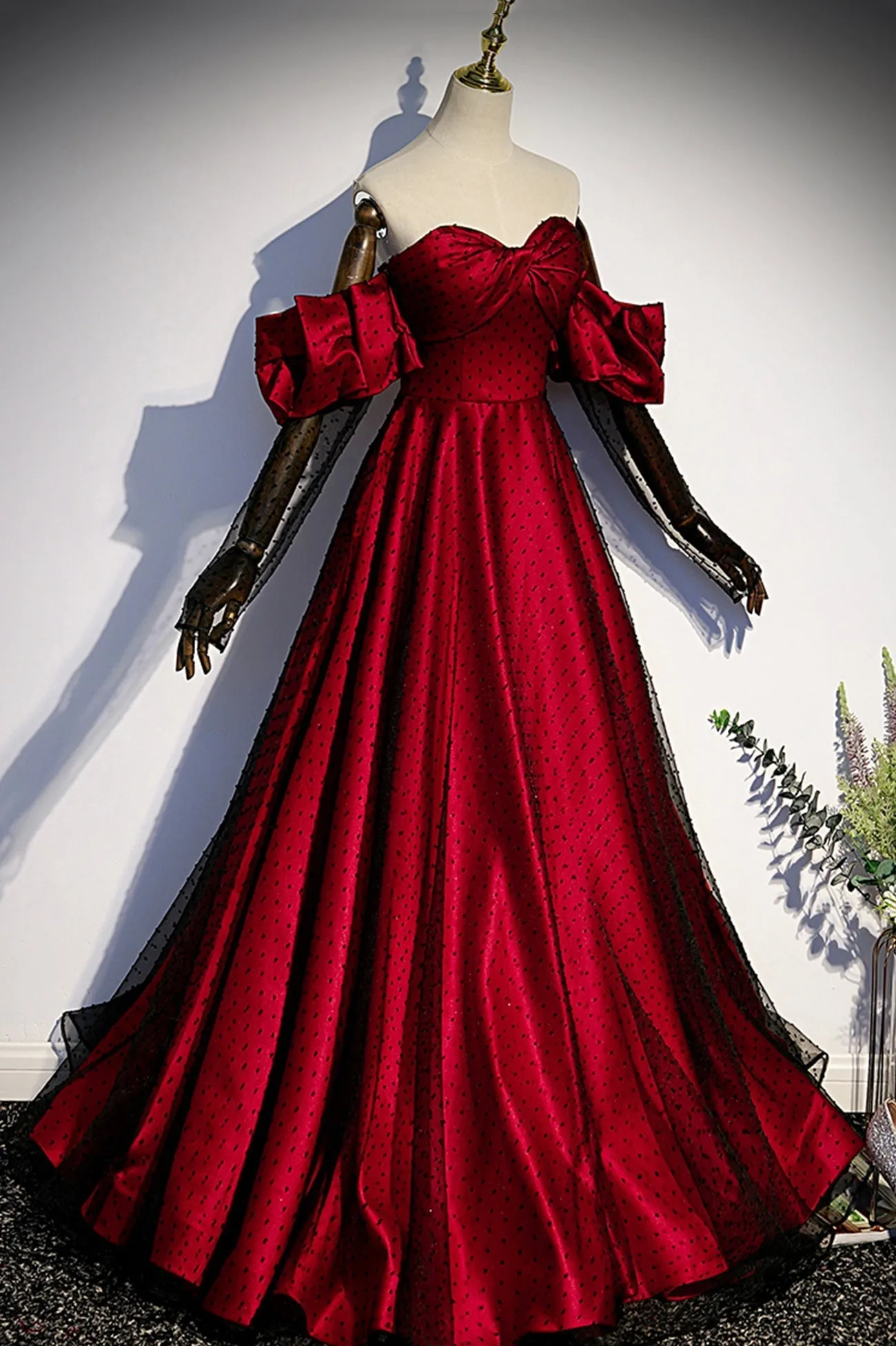 Burgundy Satin Tulle Long Prom Dress A-Line Sweetheart Neck Evening Dress