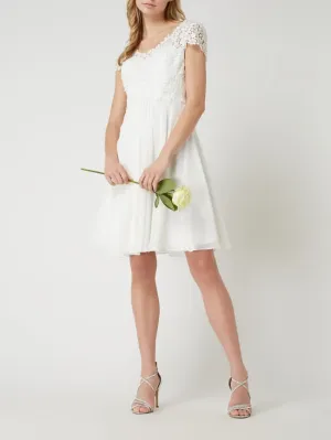 Crochet wedding dress made of lace and chiffon Luxuar, milky
