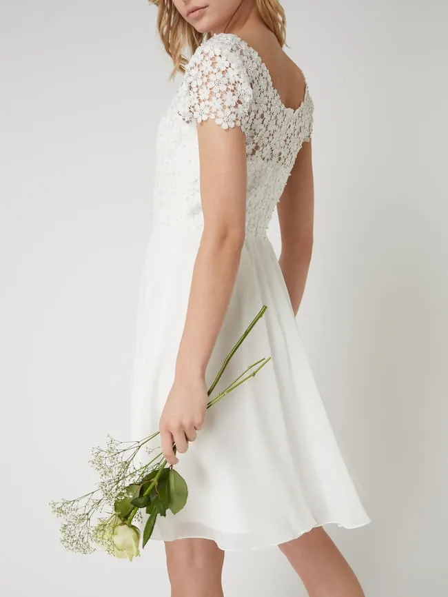 Crochet wedding dress made of lace and chiffon Luxuar, milky
