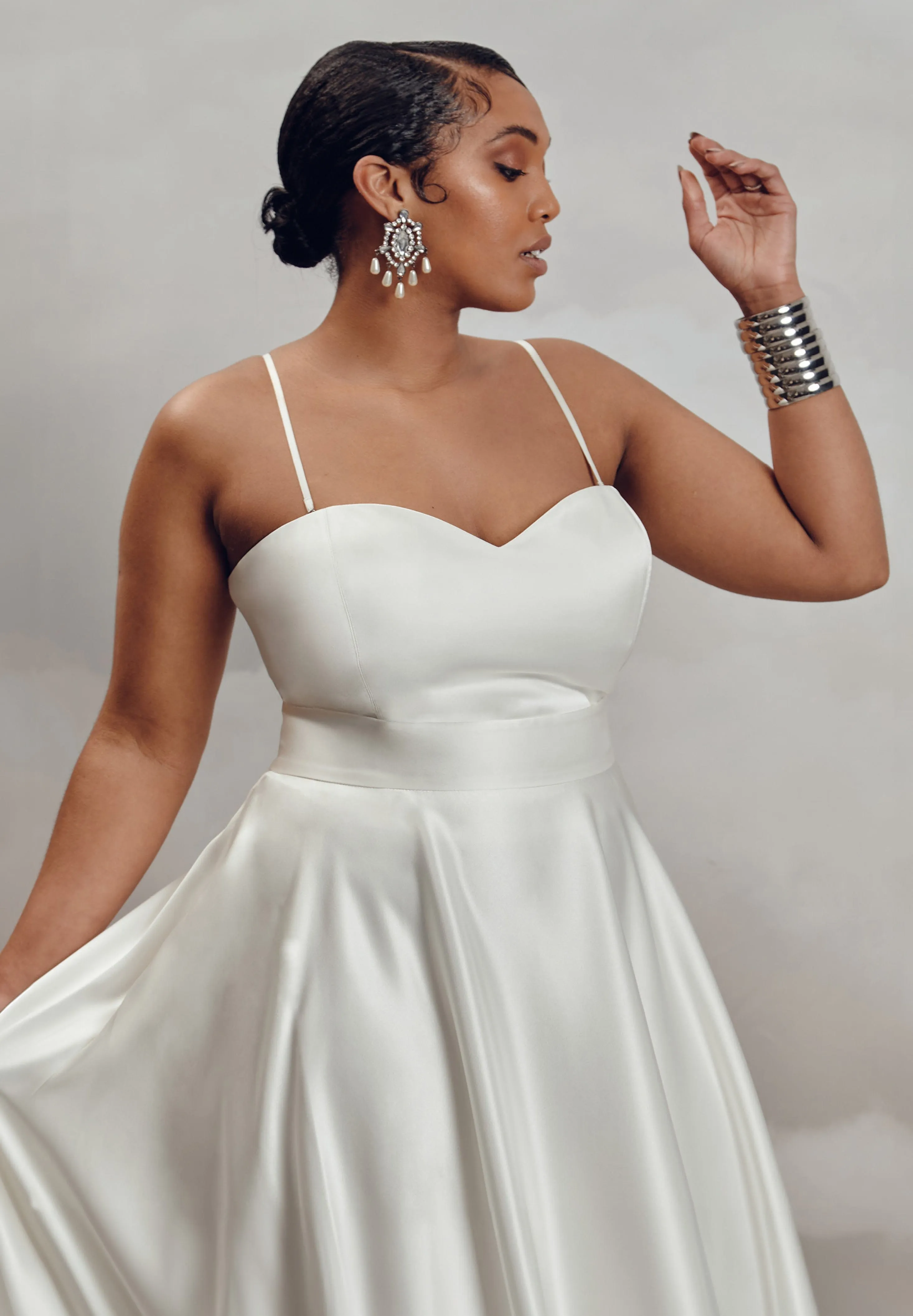 Darla Bodice Satin - Curve