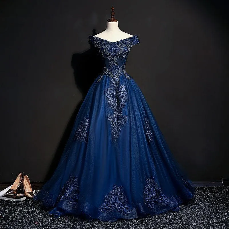 Elegant wedding dress