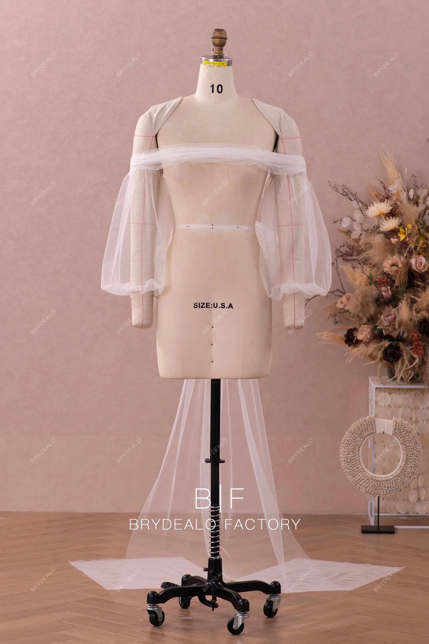 Modern Illusion Corset Lace Tulle Wedding Dress with Detachable Sleeves