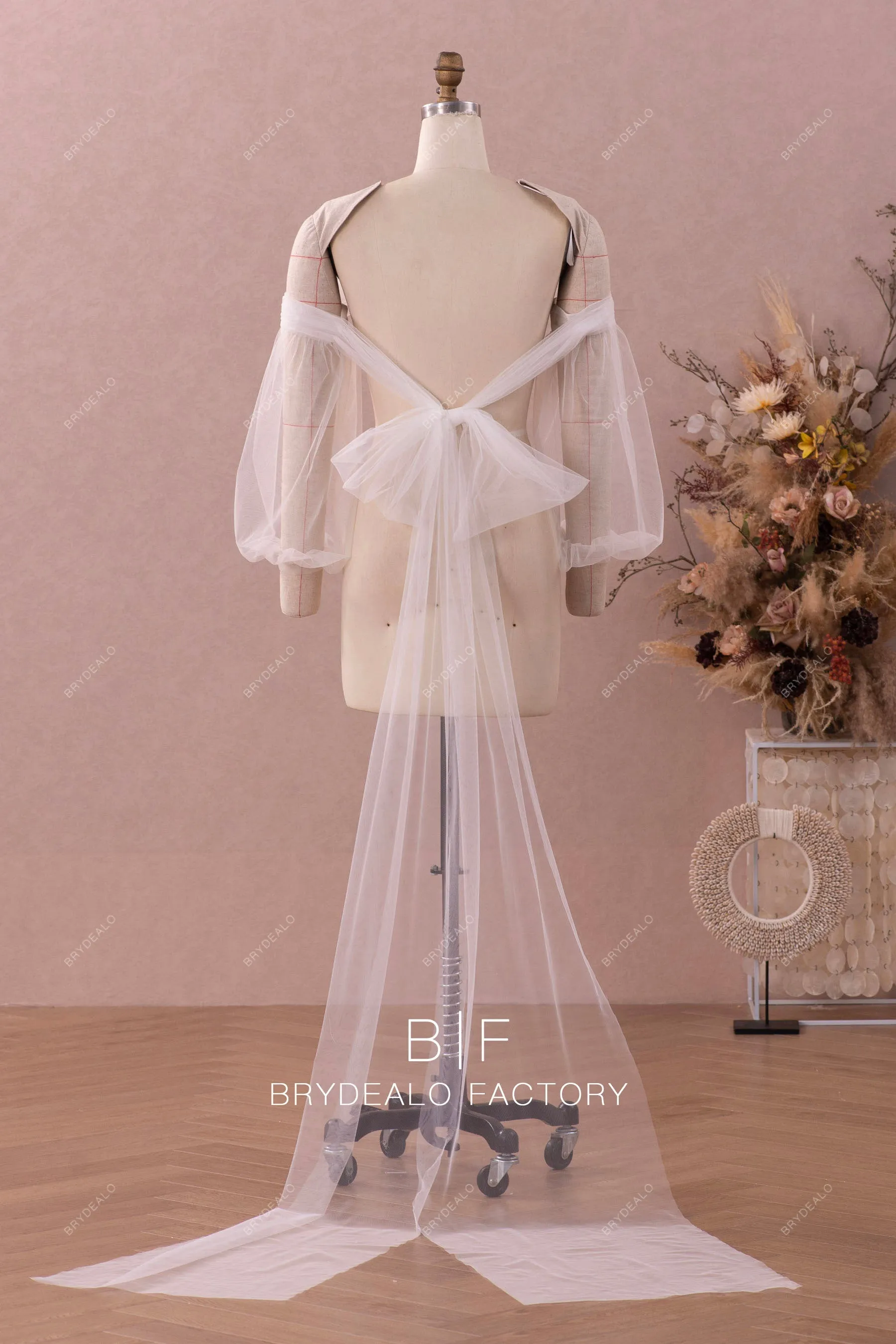 Modern Illusion Corset Lace Tulle Wedding Dress with Detachable Sleeves