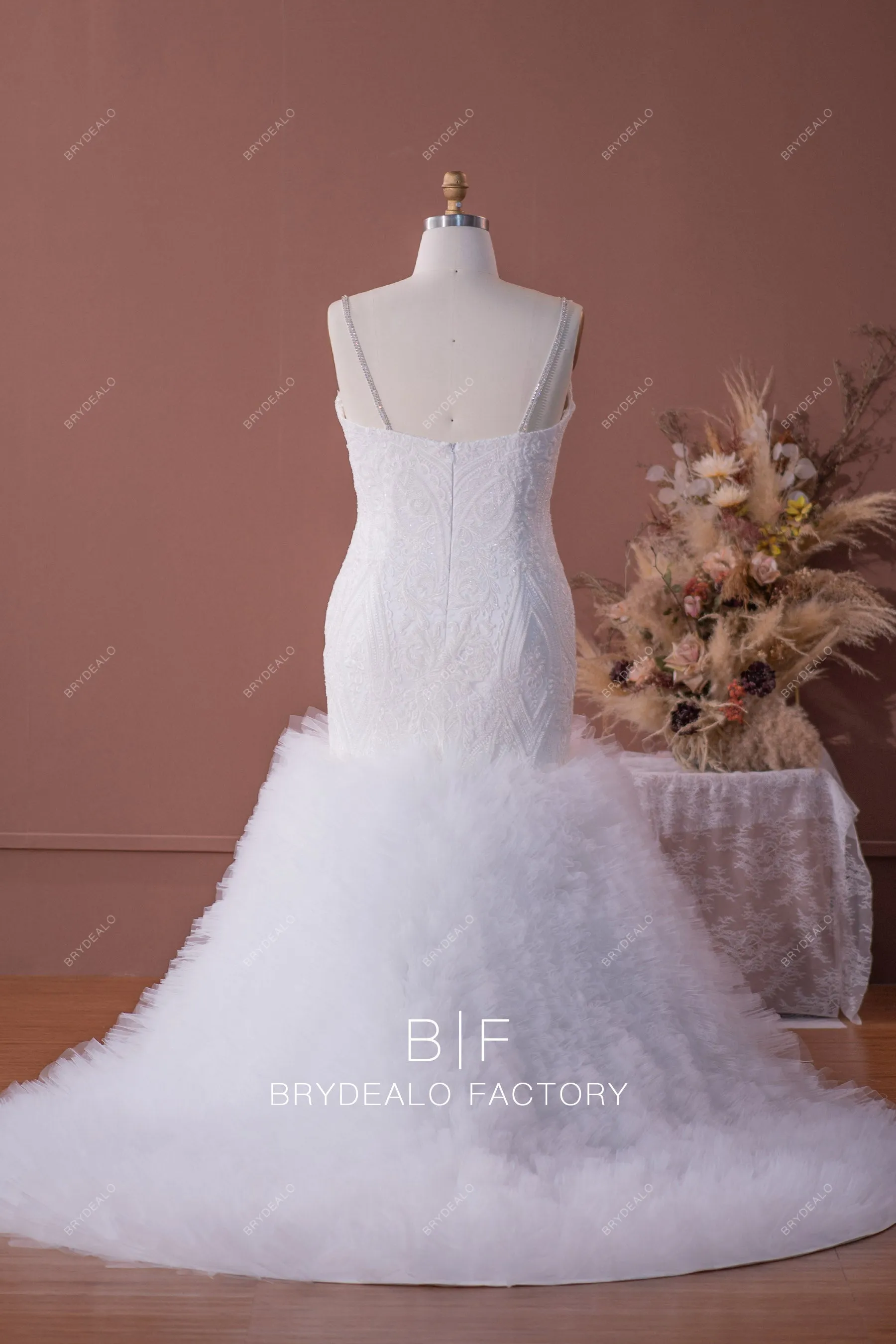 Plus Size Modern Lace Ruffled Tulle Trumpet Wedding Gown