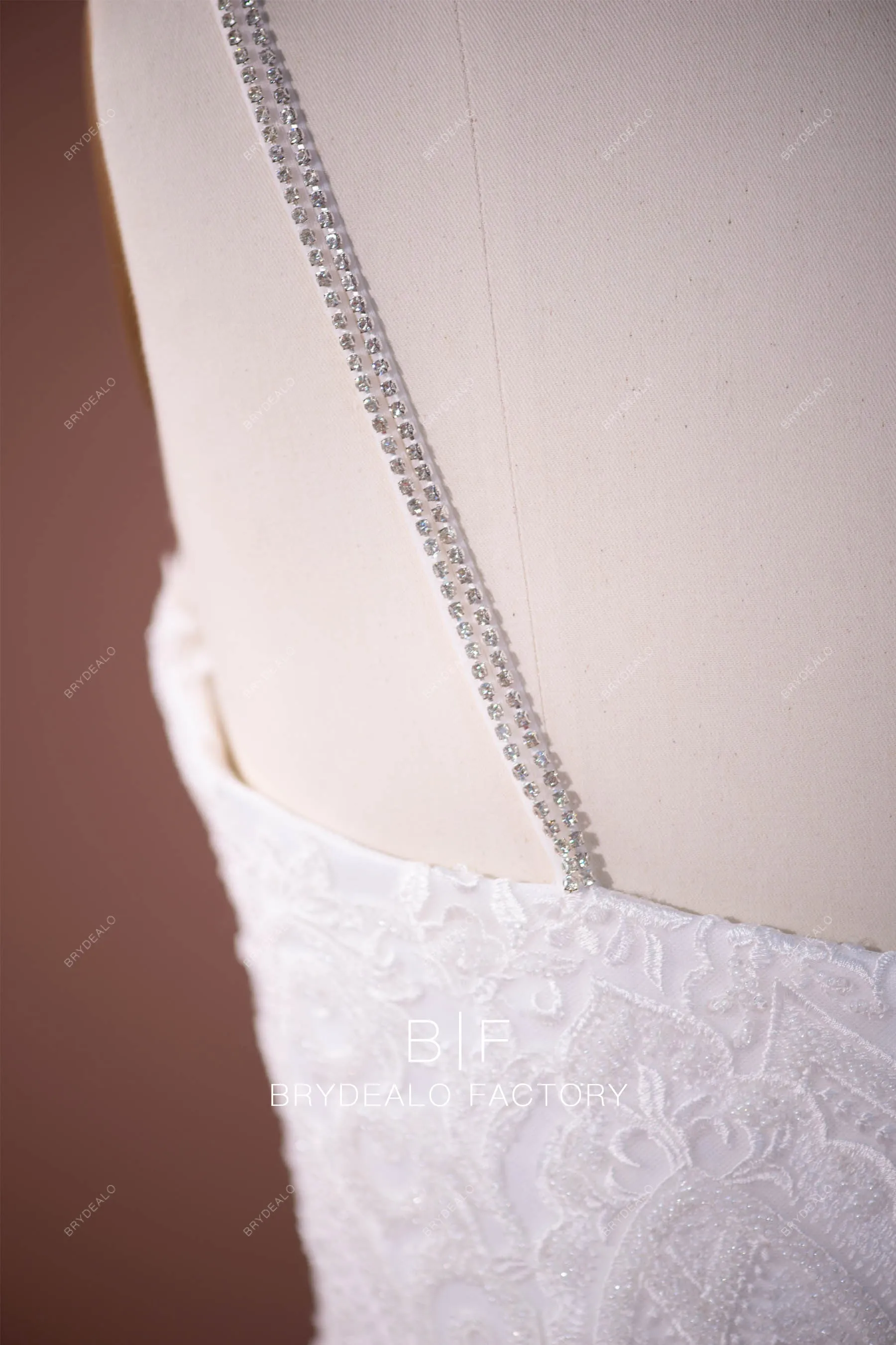 Plus Size Modern Lace Ruffled Tulle Trumpet Wedding Gown